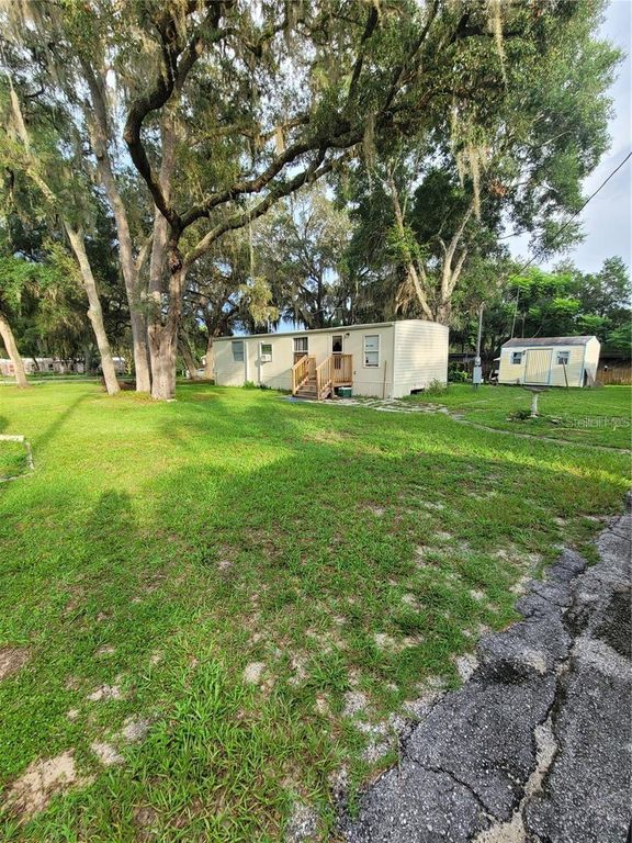 24950 SE 167TH PLACE, Umatilla, FL 32784