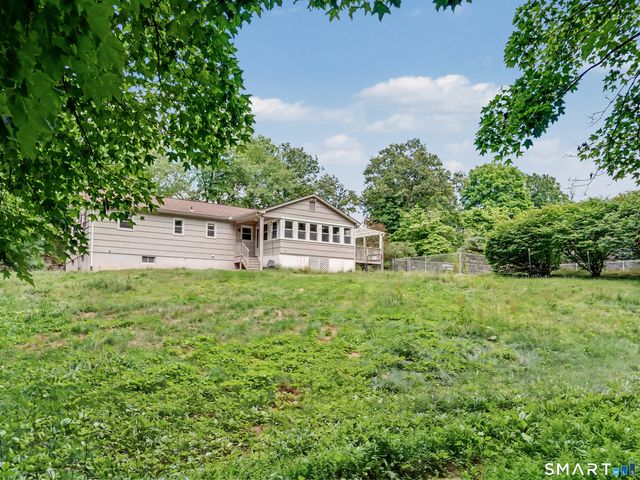 934 Jeremy Swamp Road, Southbury, CT 06488