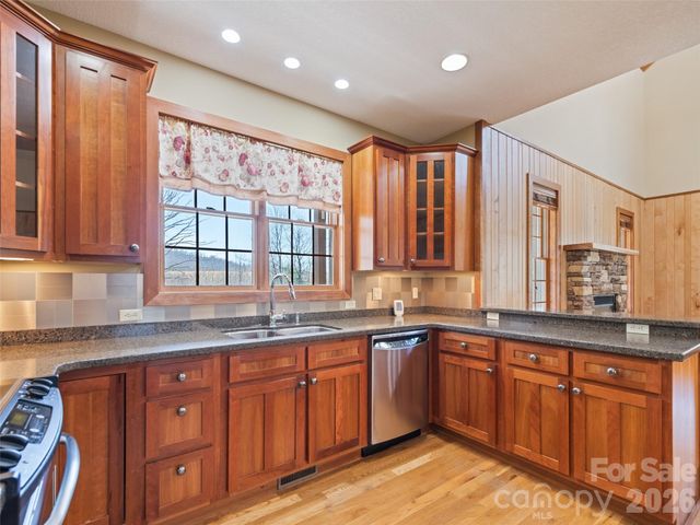 184 Silent Forest Drive, Canton, NC 28716