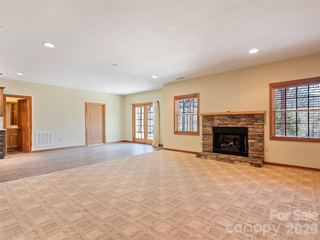 184 Silent Forest Drive, Canton, NC 28716