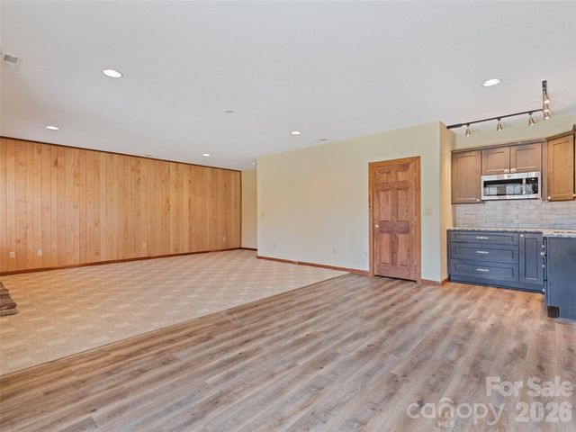 184 Silent Forest Drive, Canton, NC 28716