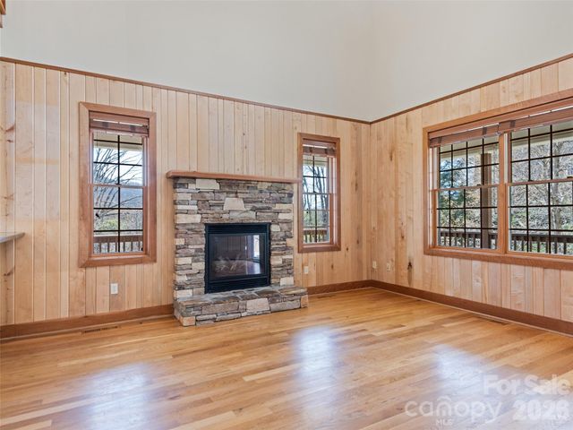 184 Silent Forest Drive, Canton, NC 28716