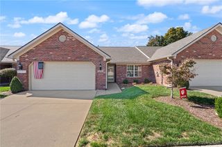 8470 Villa Circle, Sellersburg, IN 47172