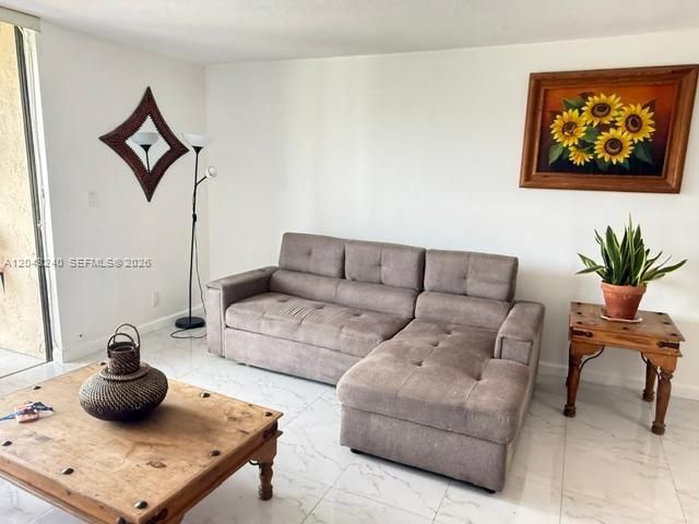 2821 N Miami Beach Boulevard 2C, North Miami Beach, FL 33160