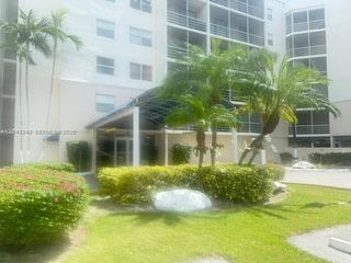 2821 N Miami Beach Boulevard 2C, North Miami Beach, FL 33160