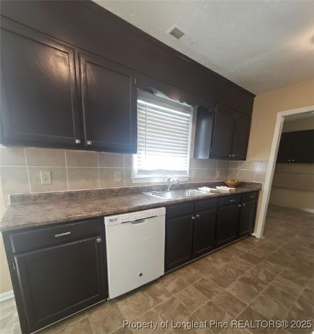 7281 Pebblebrook Drive, Fayetteville, NC 28314