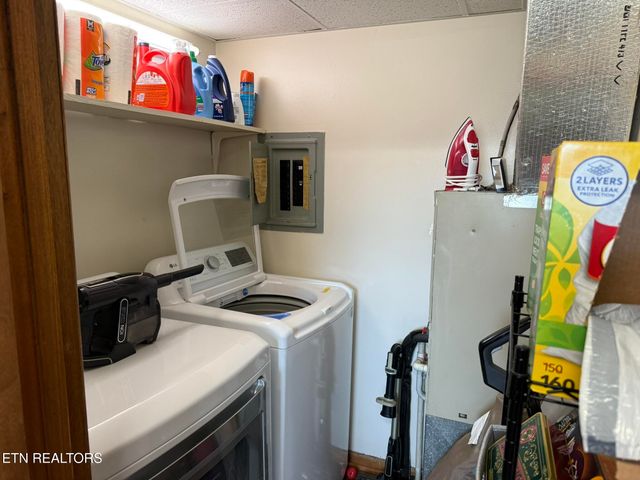 1922 Topside Rd, Louisville, TN 37777