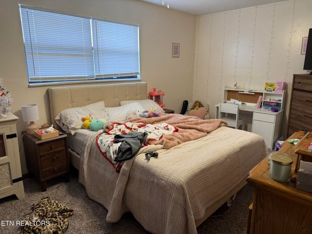 1922 Topside Rd, Louisville, TN 37777