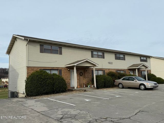 1922 Topside Rd, Louisville, TN 37777