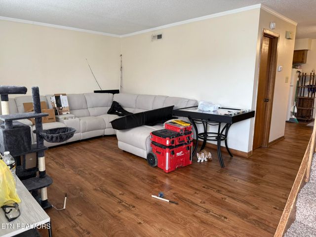 1922 Topside Rd, Louisville, TN 37777