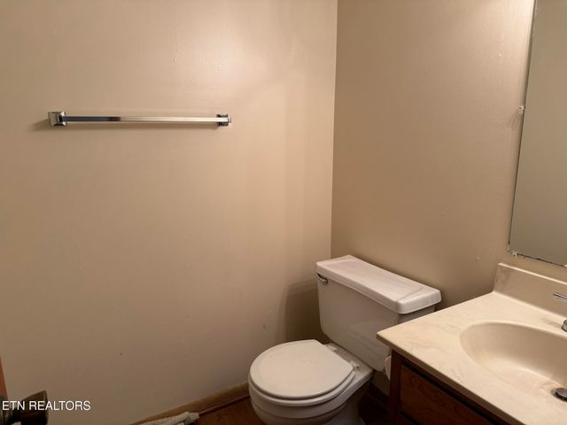 1922 Topside Rd, Louisville, TN 37777