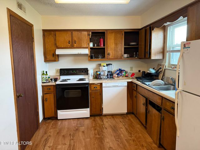 1922 Topside Rd, Louisville, TN 37777