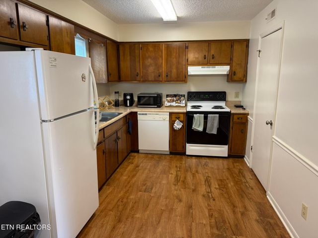 1922 Topside Rd, Louisville, TN 37777