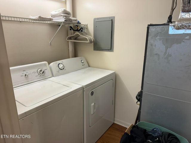 1922 Topside Rd, Louisville, TN 37777