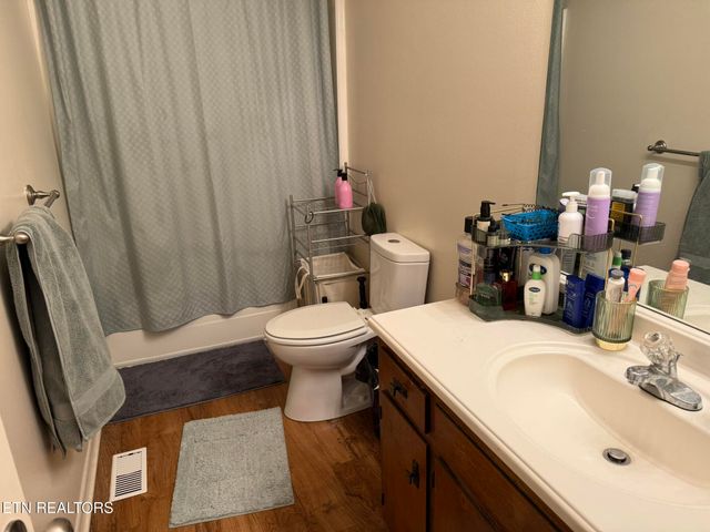 1922 Topside Rd, Louisville, TN 37777