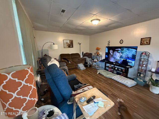 1922 Topside Rd, Louisville, TN 37777