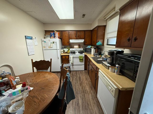 1922 Topside Rd, Louisville, TN 37777