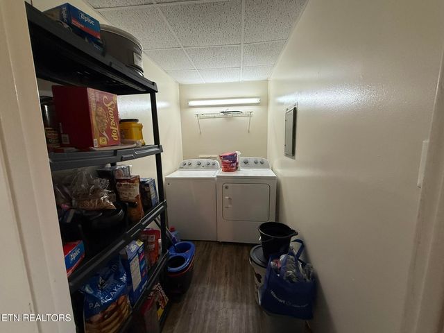 1922 Topside Rd, Louisville, TN 37777