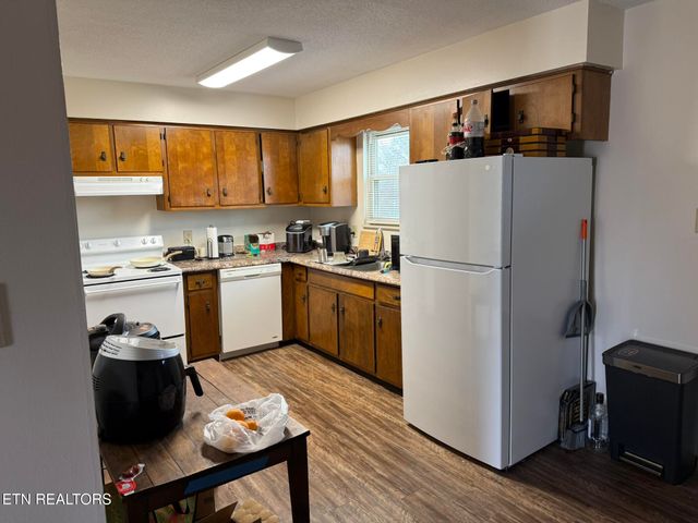 1922 Topside Rd, Louisville, TN 37777