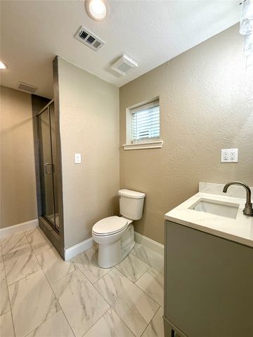 2112 Stonegate Drive, Carrollton, TX 75010