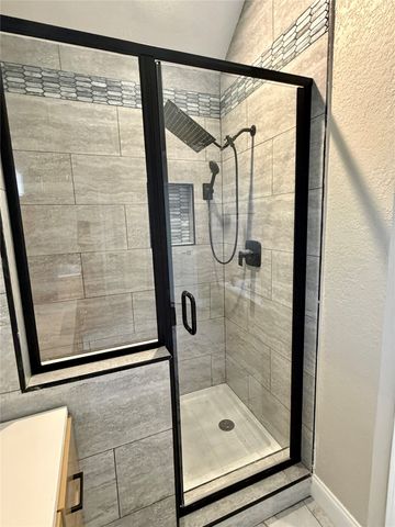 2112 Stonegate Drive, Carrollton, TX 75010