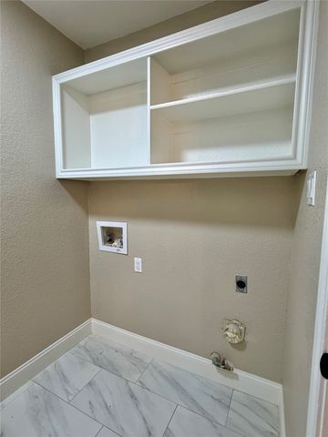 2112 Stonegate Drive, Carrollton, TX 75010