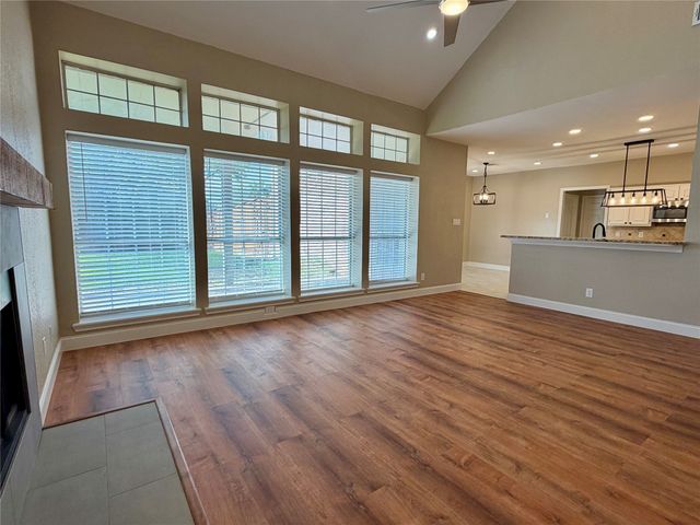 2112 Stonegate Drive, Carrollton, TX 75010