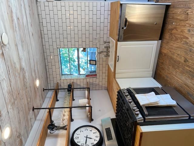 1305 Salina ST 1, Austin, TX 78702