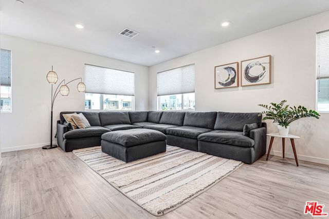 27566 Manzanita Way, Valencia, CA 91381