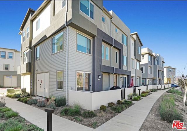 27566 Manzanita Way, Valencia, CA 91381