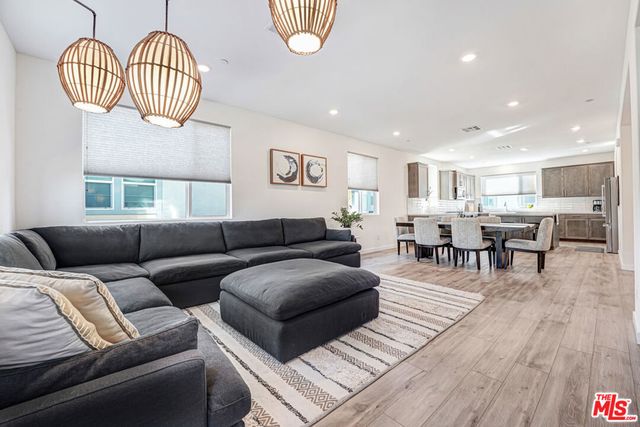 27566 Manzanita Way, Valencia, CA 91381