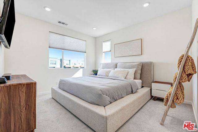 27566 Manzanita Way, Valencia, CA 91381