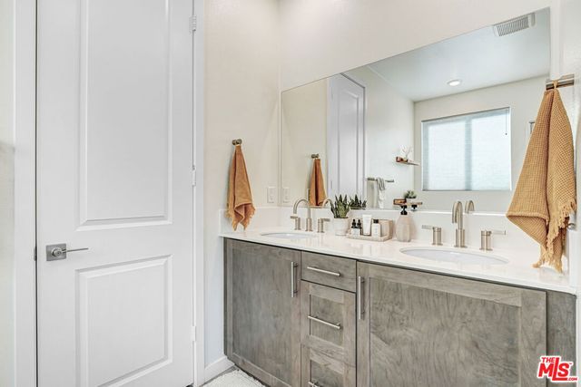 27566 Manzanita Way, Valencia, CA 91381