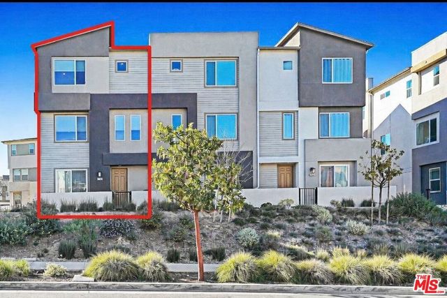 27566 Manzanita Way, Valencia, CA 91381