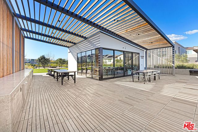 27566 Manzanita Way, Valencia, CA 91381