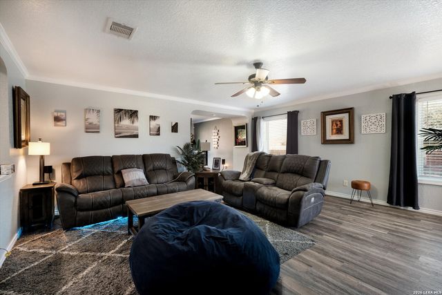 6611 Wood Bench, San Antonio, TX 78233