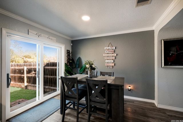 6611 Wood Bench, San Antonio, TX 78233