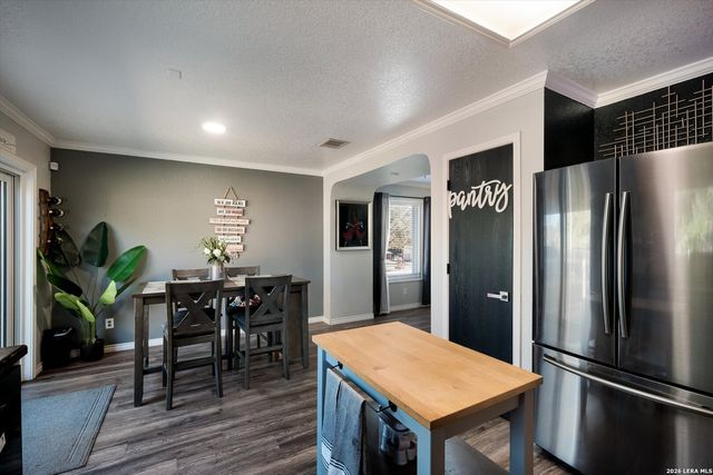 6611 Wood Bench, San Antonio, TX 78233