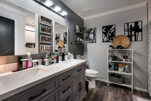 6611 Wood Bench, San Antonio, TX 78233