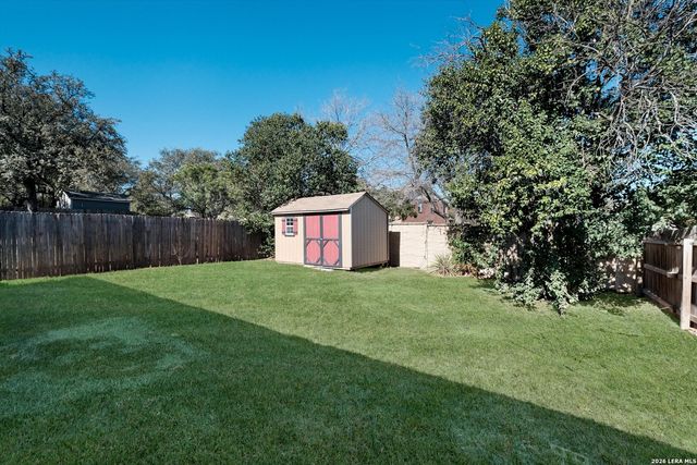 6611 Wood Bench, San Antonio, TX 78233