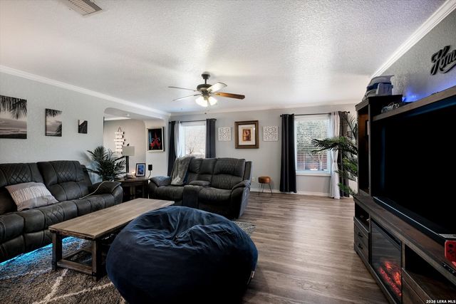 6611 Wood Bench, San Antonio, TX 78233