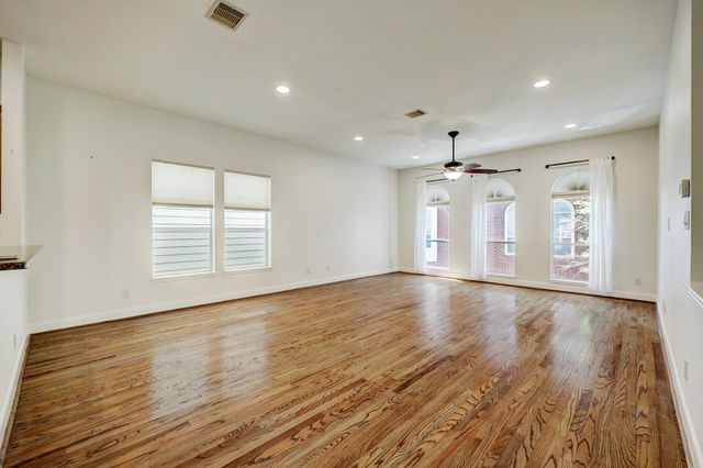 5322 Nett Street C, Houston, TX 77007