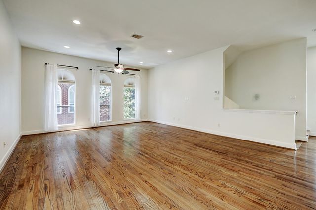 5322 Nett Street C, Houston, TX 77007