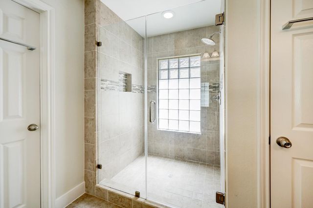 5322 Nett Street C, Houston, TX 77007