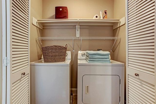 5322 Nett Street C, Houston, TX 77007