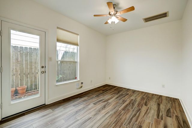 5322 Nett Street C, Houston, TX 77007