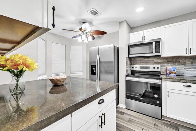 439 Waterway Lane, Fort Walton Beach, FL 32547