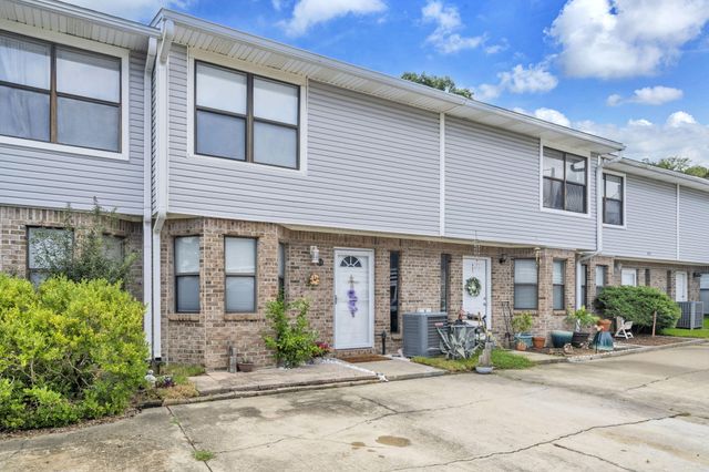 439 Waterway Lane, Fort Walton Beach, FL 32547