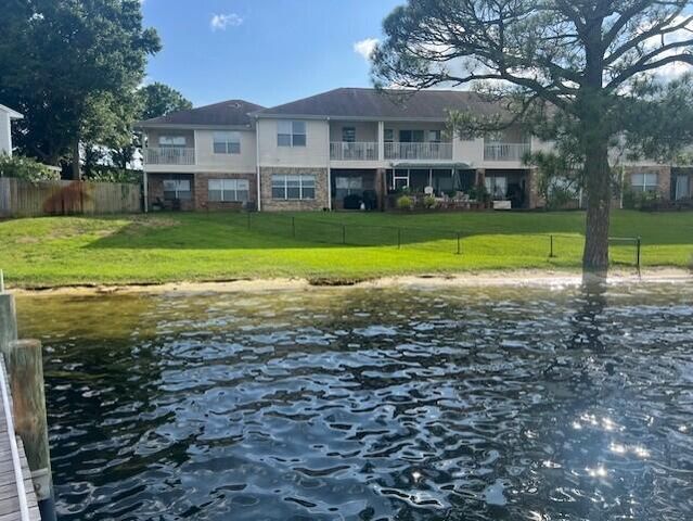 439 Waterway Lane, Fort Walton Beach, FL 32547