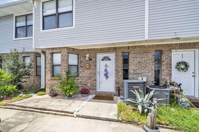 439 Waterway Lane, Fort Walton Beach, FL 32547